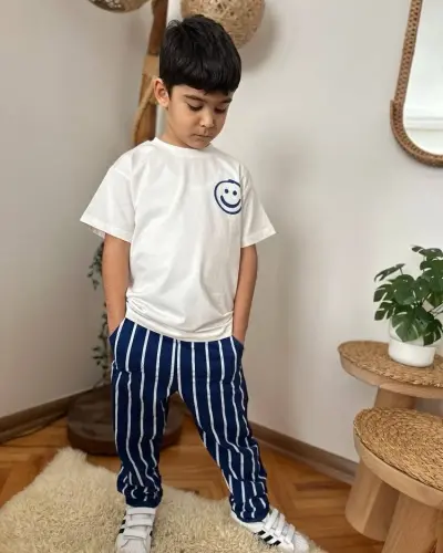 Yeni Sezon Lacivert Gülümseme Detaylı Takım