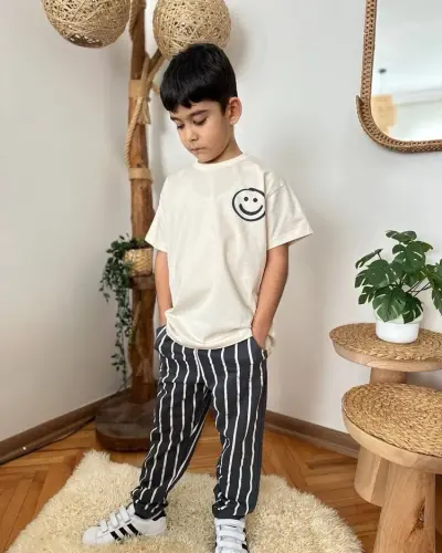 Yeni Sezon Füme Gülümseme Detaylı Takım