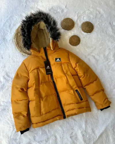 Sarı Renk Kapüşonlu Kürklü Mont